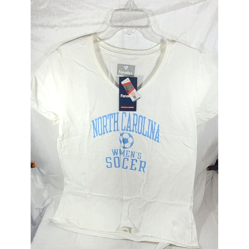 Fanatics Women's Soccer North Carolina Armstrong #3 V-Neck T-Shirt - White - L